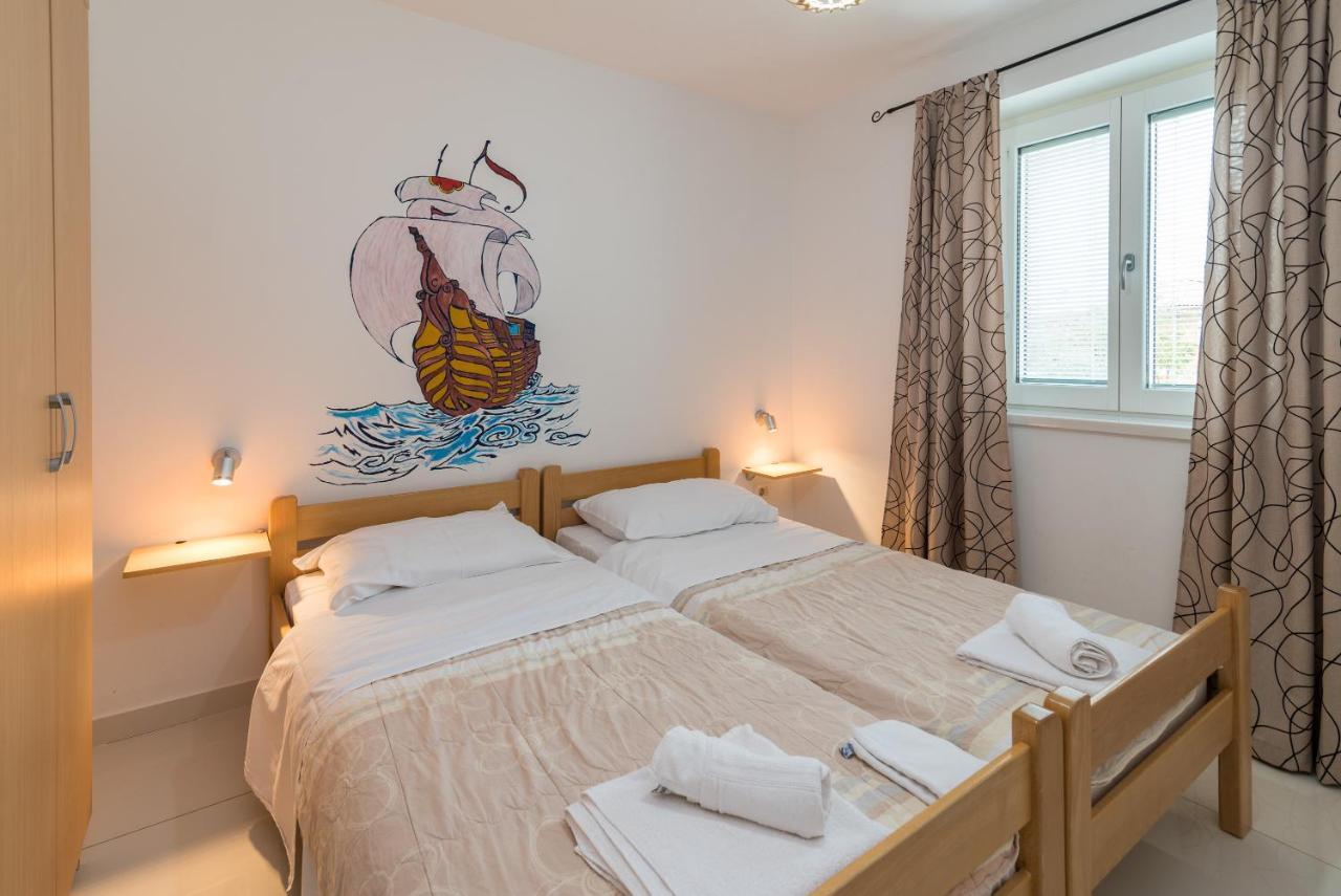 Apartments Salatic Крк Экстерьер фото