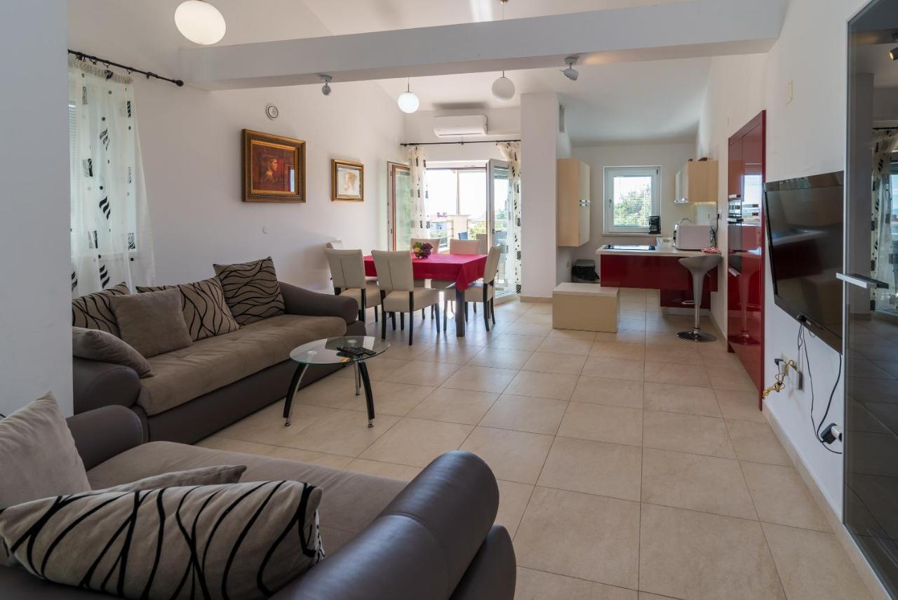 Apartments Salatic Крк Экстерьер фото