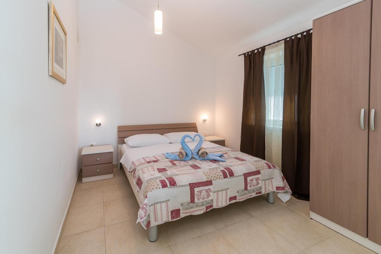 Apartments Salatic Крк Экстерьер фото